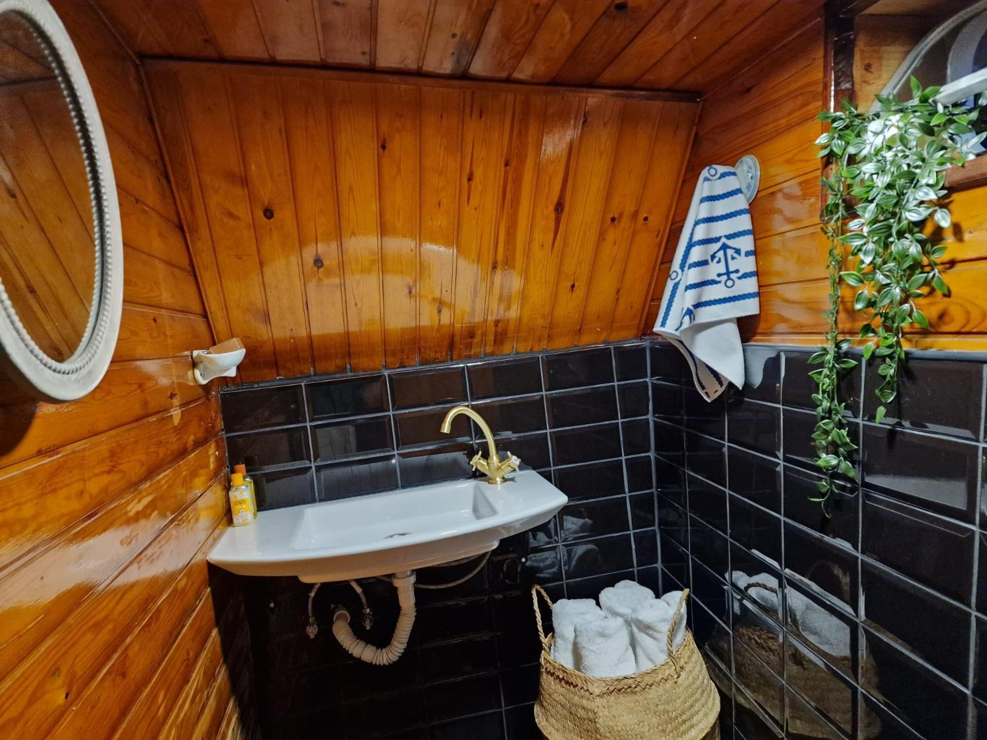 Classic Boat バルセロナ エクステリア 写真